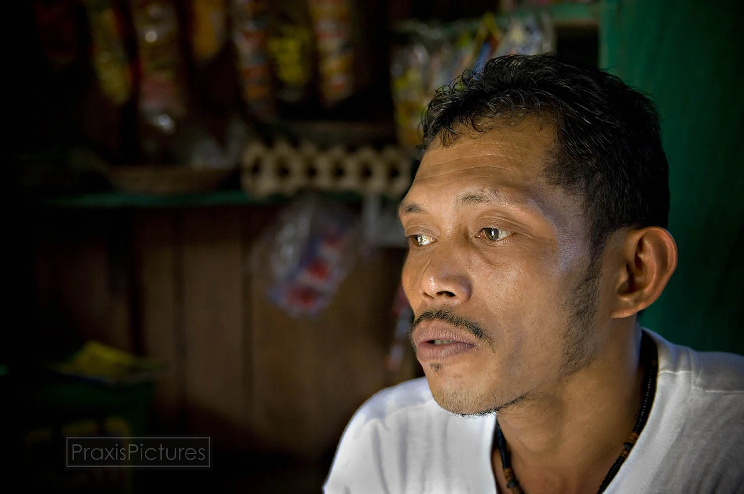 Wilson used to fish in the Calancan Bay in Marinduque. Wilson recalls that most of the 15,000 villagers in the area used to make a living from fishing in the bay for a few hours every other day. Now, he says, there are more fishermen than fish, and the men have to go far out to sea everyday. But the president of the company, John Dodge, continues to maintain that “the fishermen of Calancan Bay have not suffered in any way because of the tailings disposal.”