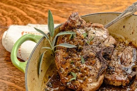 How to Cook Pork Chops in a Braiser