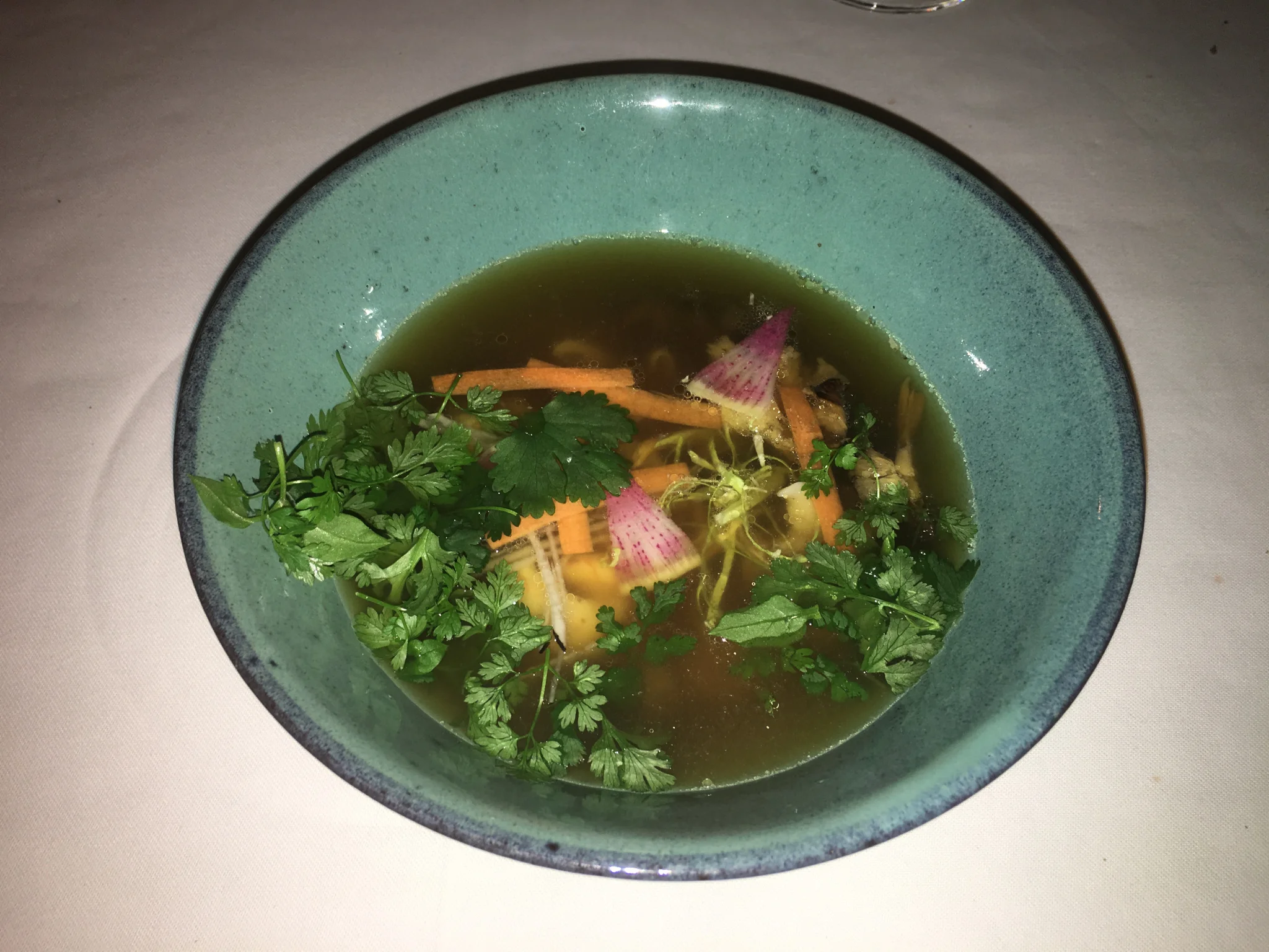 Le Bouillon des Mysterès du Tonkin; langoustines et coquillages