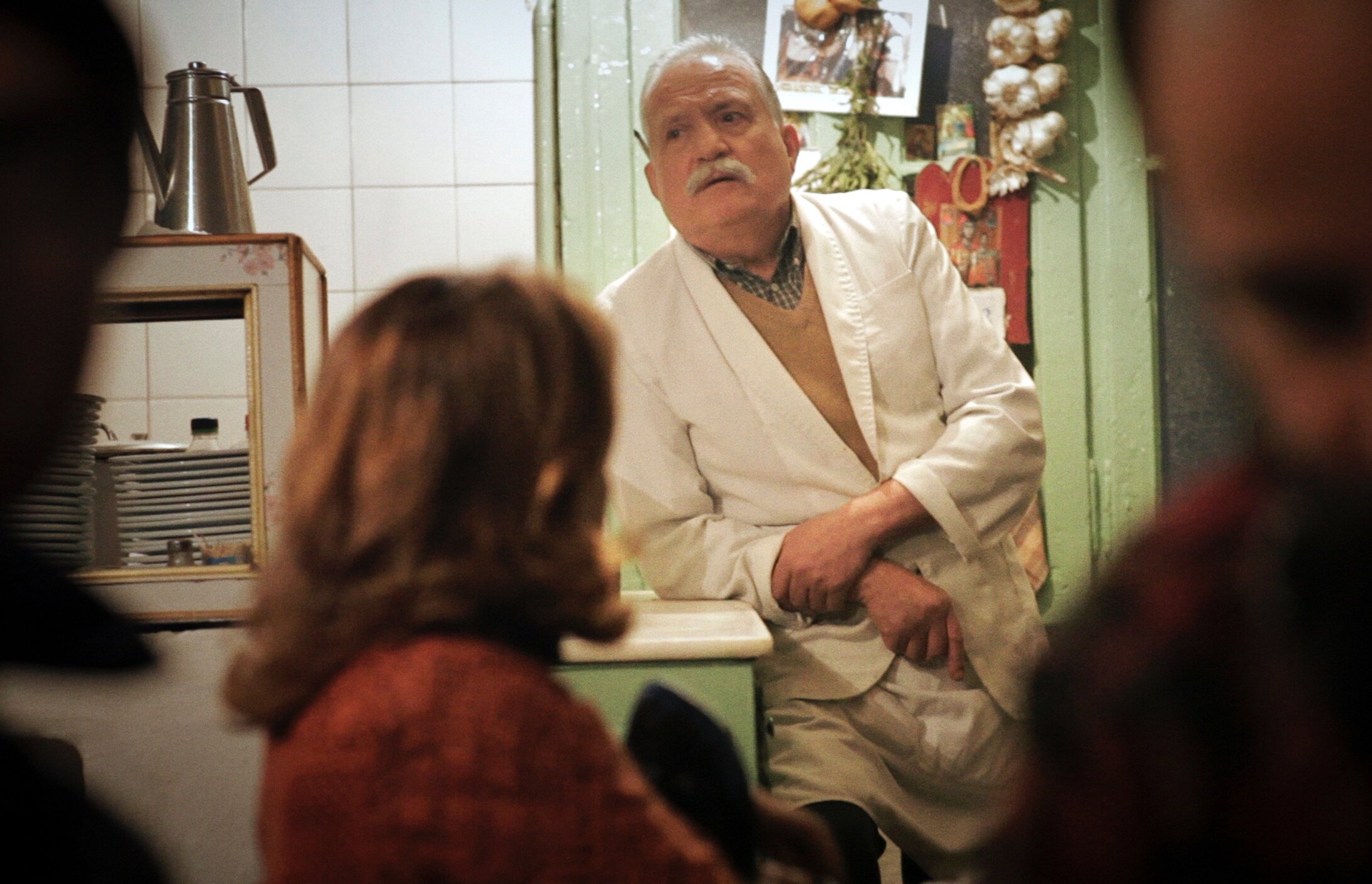 A scene from the documentary, "İstanbul Meyhaneleri: Vuslatın Başka Alem".