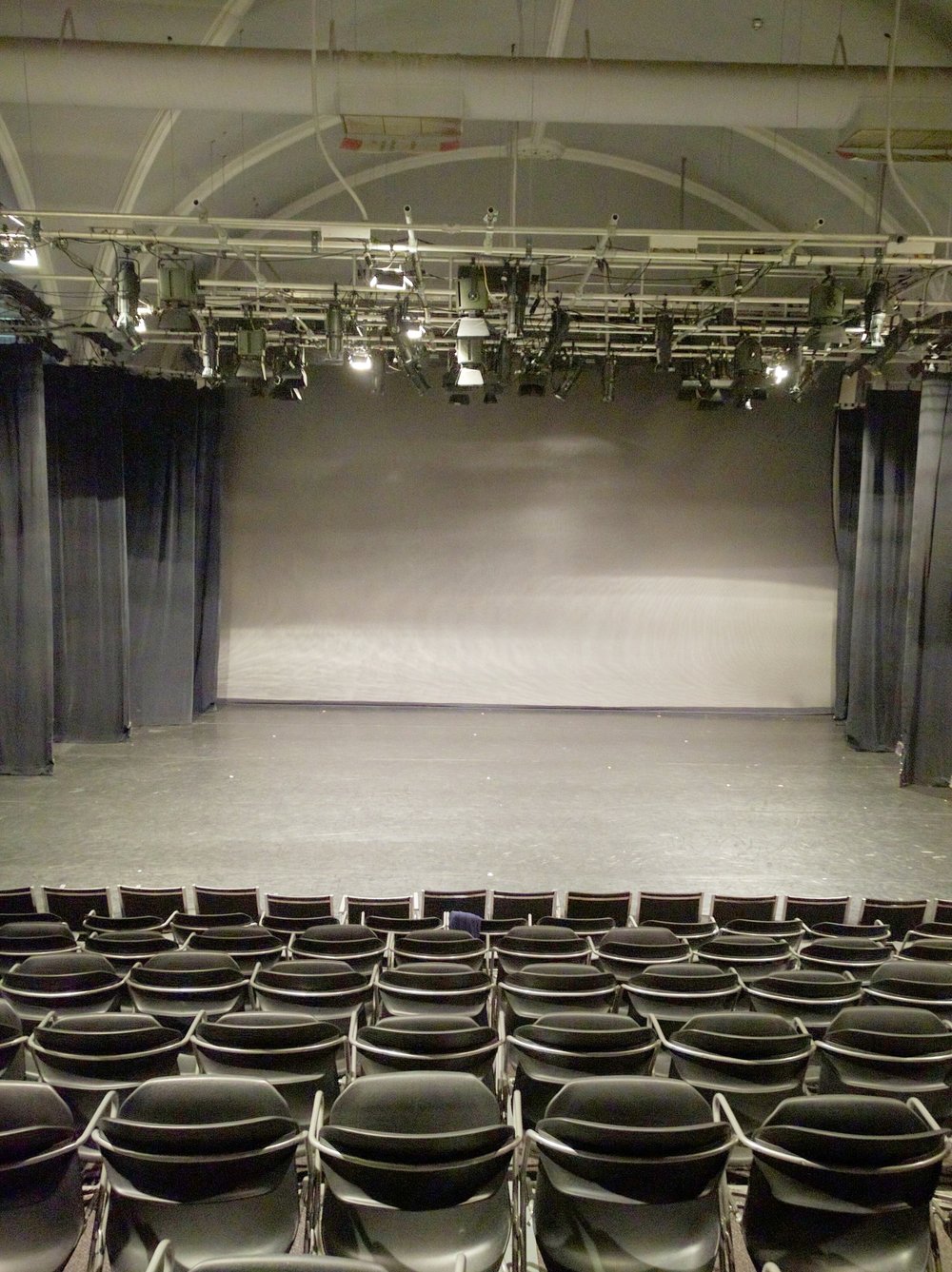 Theatre with full masking