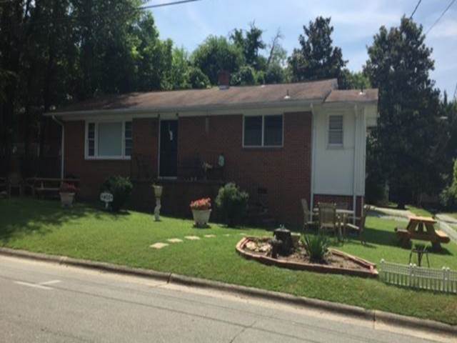 403 Lindsay Street