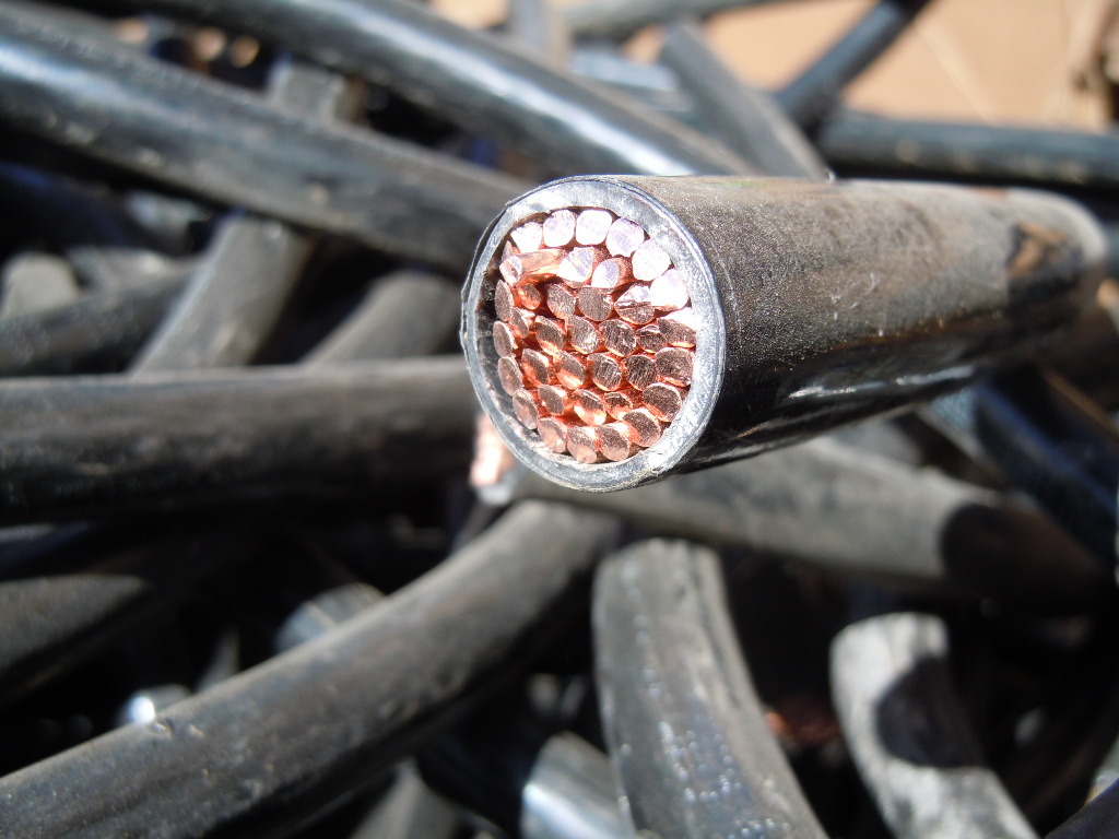 Lead Insulated Copper Wire