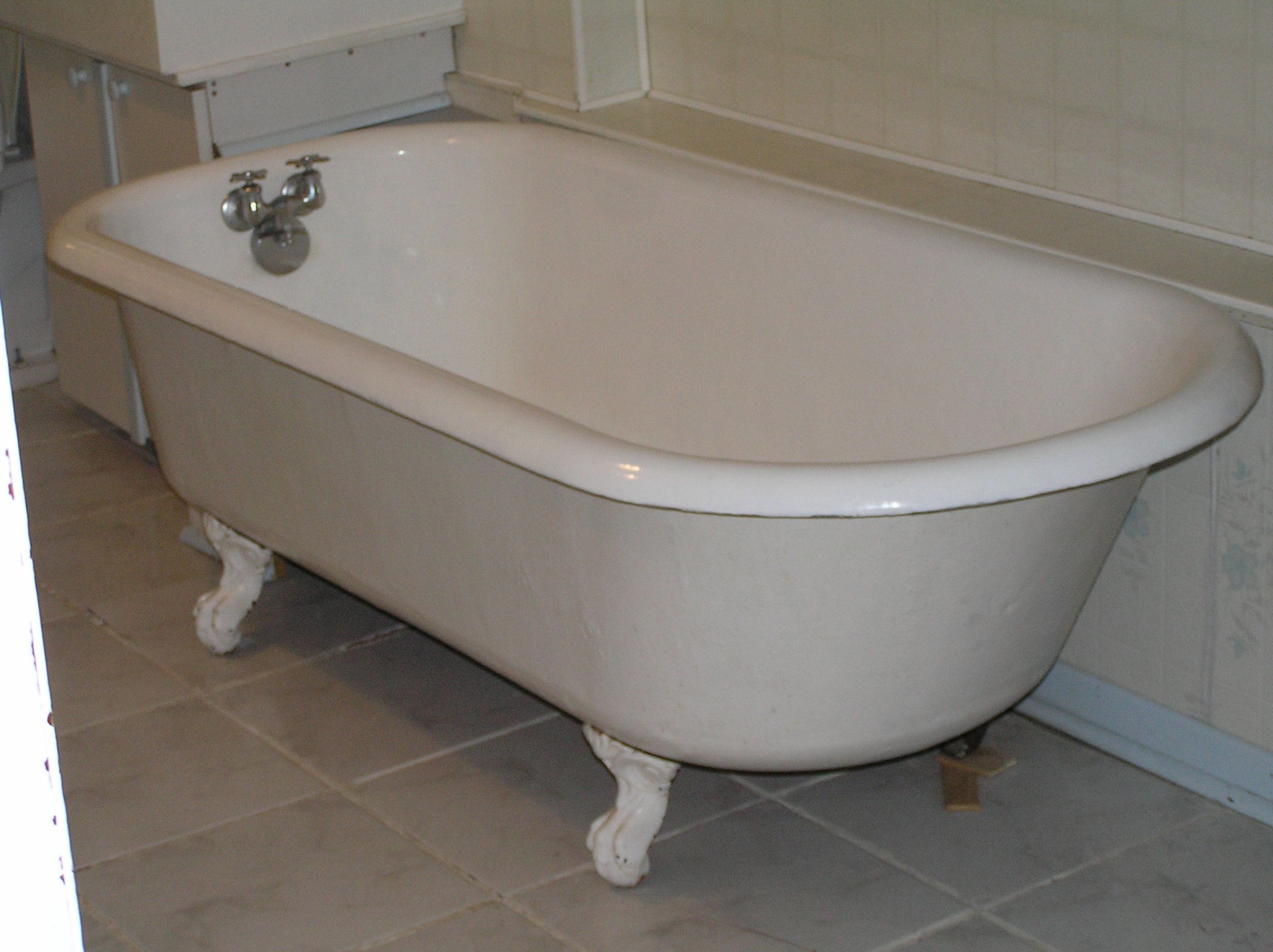 Cast Iron Bath Tubs