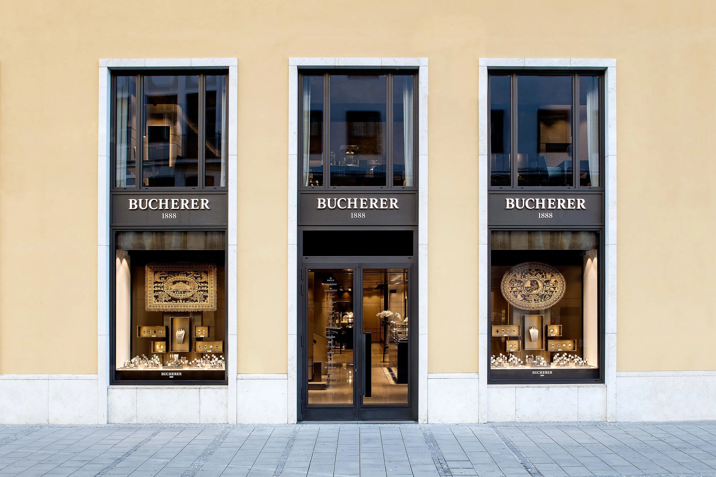 Bucherer-Daniel-Stauch-München_57A9896_small.jpg