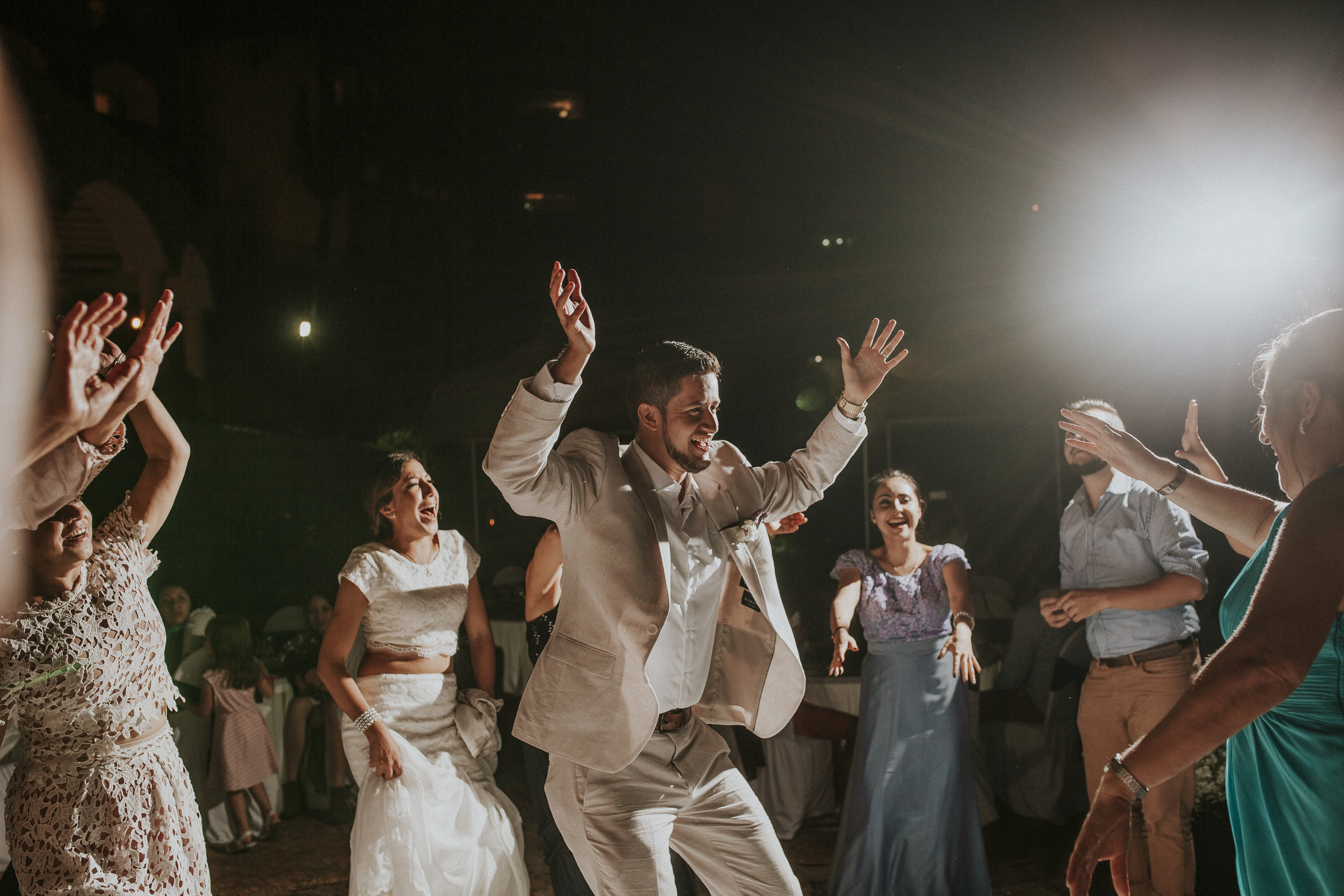 Fotografo-de-bodas-destino-Mexico-wedding-destination-photographer-san-miguel-de-allende-guanajuato-queretaro-boho-bohemian-bohemio-chic-editorial-carotida-photographer-sayulita-nayarit