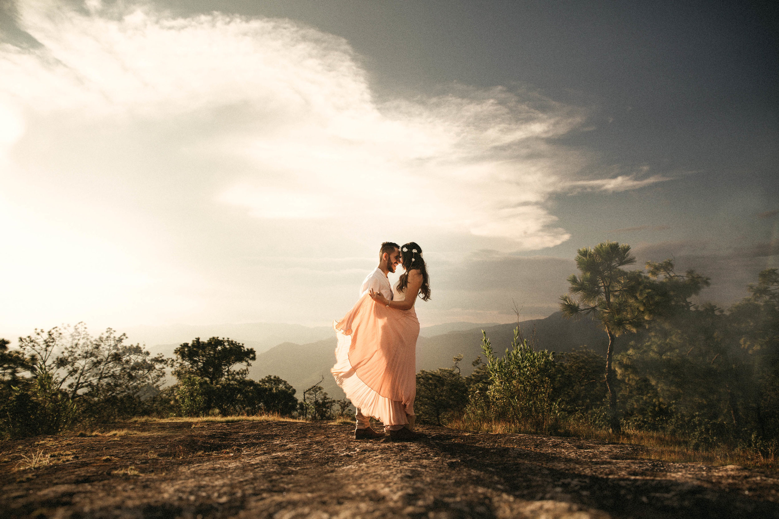 Fotografo-de-bodas-destino-Mexico-wedding-destination-photographer-san-miguel-de-allende-guanajuato-queretaro-boho-bohemian-bohemio-chic-editorial-carotida-photographer-naturaleza