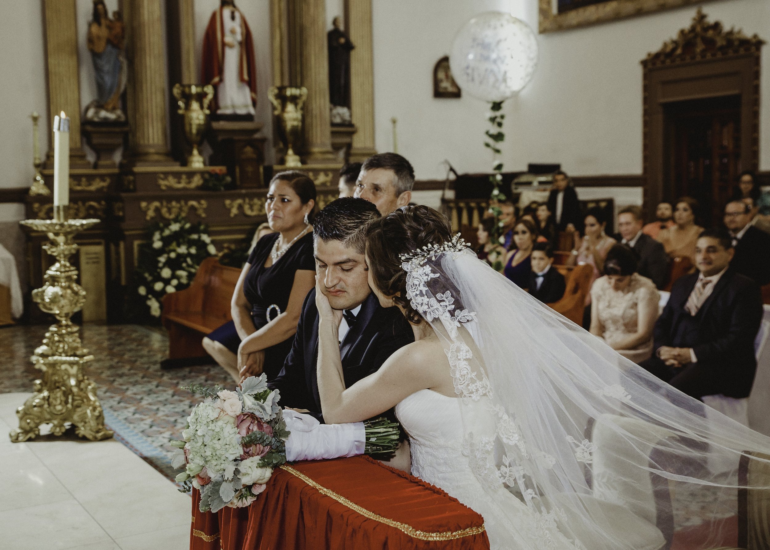 Fotografo-de-bodas-destino-Mexico-wedding-destination-photographer-san-miguel-de-allende-guanajuato-queretaro-boho-bohemian-bohemio-chic-editorial-carotida-photographer-lago-michoacan-los-cabos