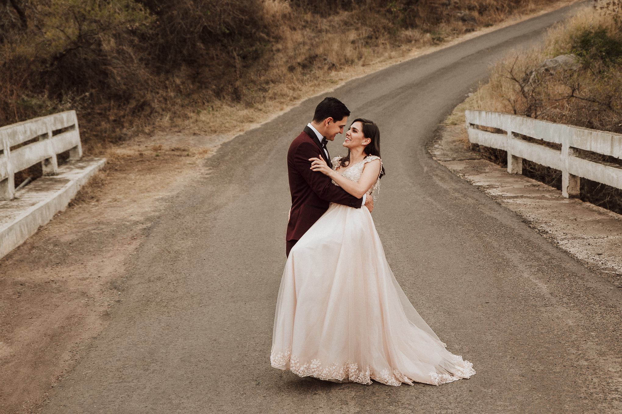 Fotografo-de-bodas-destino-Mexico-wedding-destination-photographer-san-miguel-de-allende-guanajuato-queretaro-boho-bohemian-bohemio-chic-editorial-carotida-photographer-lago-michoacan-los-cabos