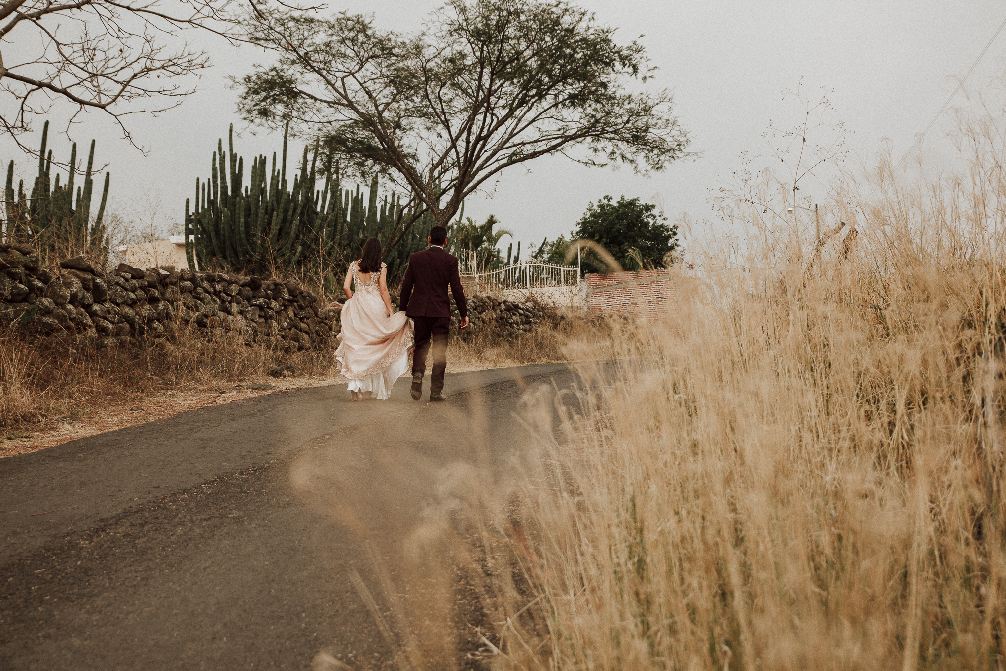 Fotografo-de-bodas-destino-Mexico-wedding-destination-photographer-san-miguel-de-allende-guanajuato-queretaro-boho-bohemian-bohemio-chic-editorial-carotida-photographer-lago-michoacan-los-cabos