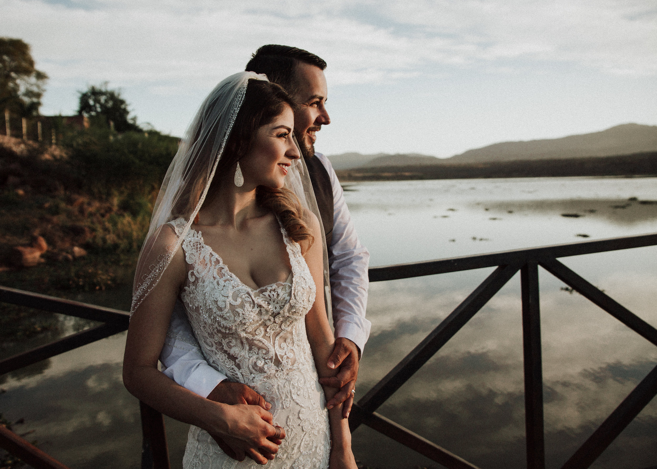 Fotografo-de-bodas-destino-Mexico-wedding-destination-photographer-san-miguel-de-allende-guanajuato-queretaro-boho-bohemian-bohemio-chic-editorial-carotida-photographer-lago-michoacan