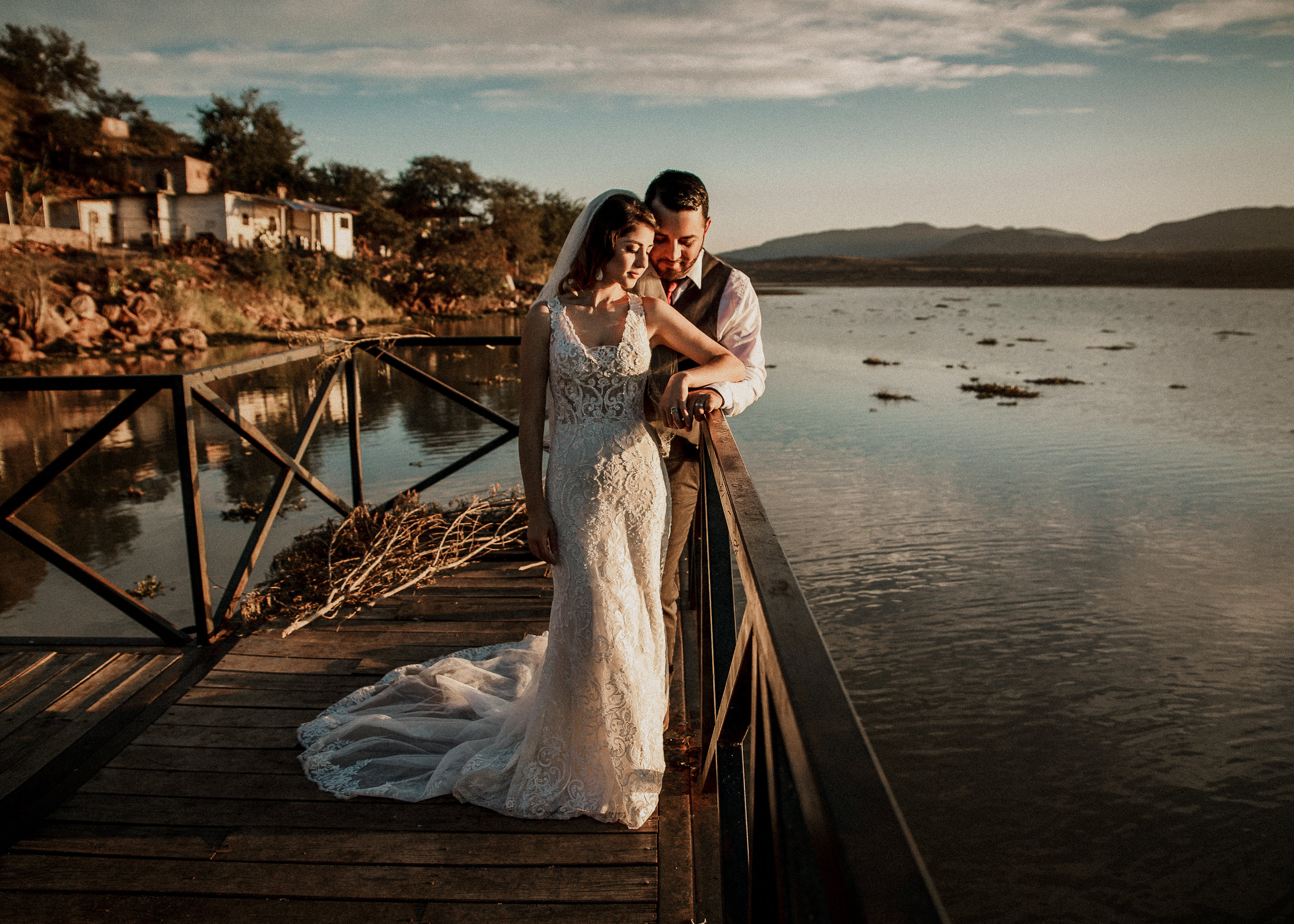 Fotografo-de-bodas-destino-Mexico-wedding-destination-photographer-san-miguel-de-allende-guanajuato-queretaro-boho-bohemian-bohemio-chic-editorial-carotida-photographer-lago-michoacan