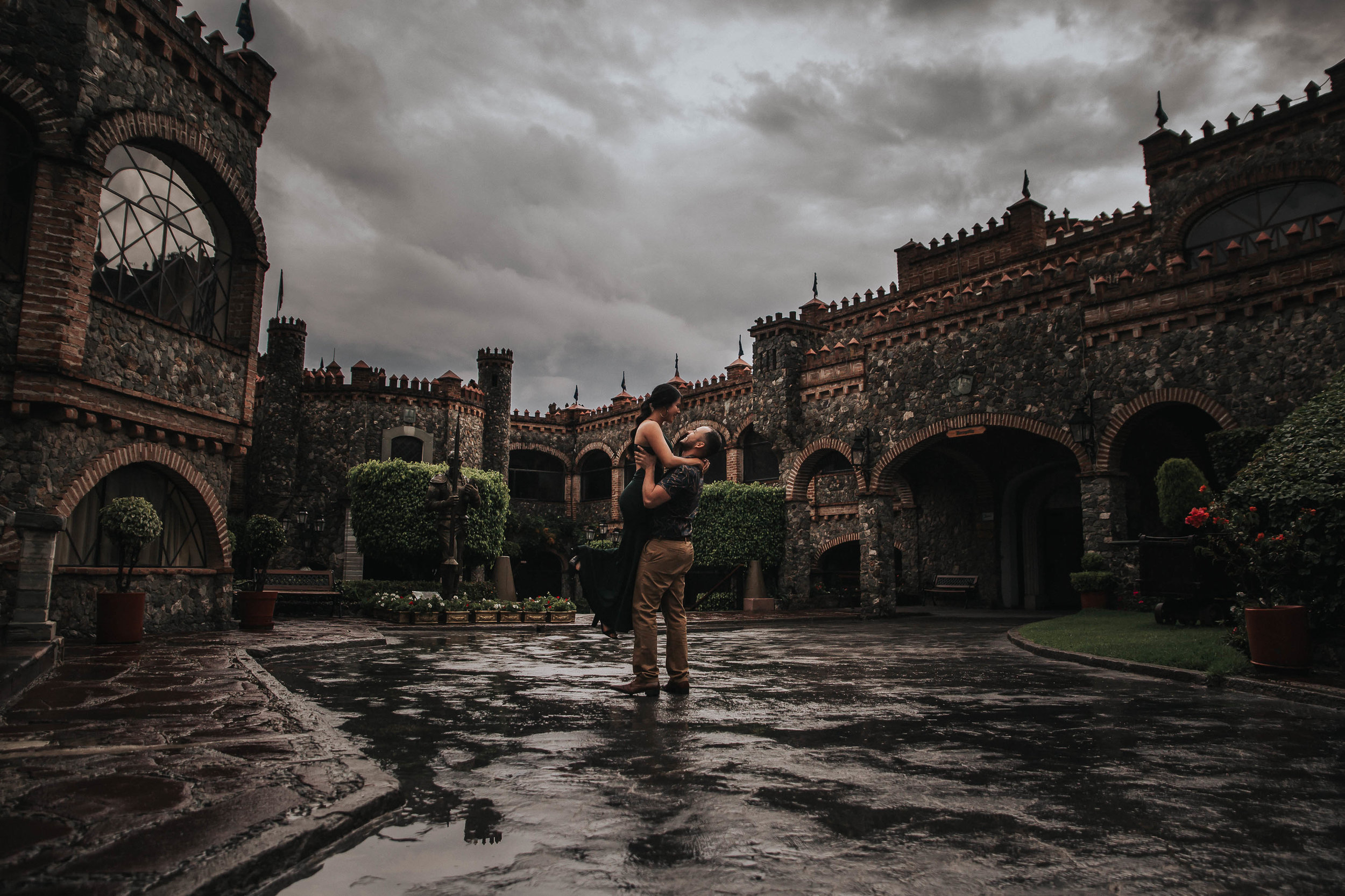 Fotografo-de-bodas-destino-Mexico-wedding-destination-photographer-san-miguel-de-allende-guanajuato-queretaro-boho-bohemian-bohemio-chic-editorial-carotida-photographer-castillo-santa-cecilia