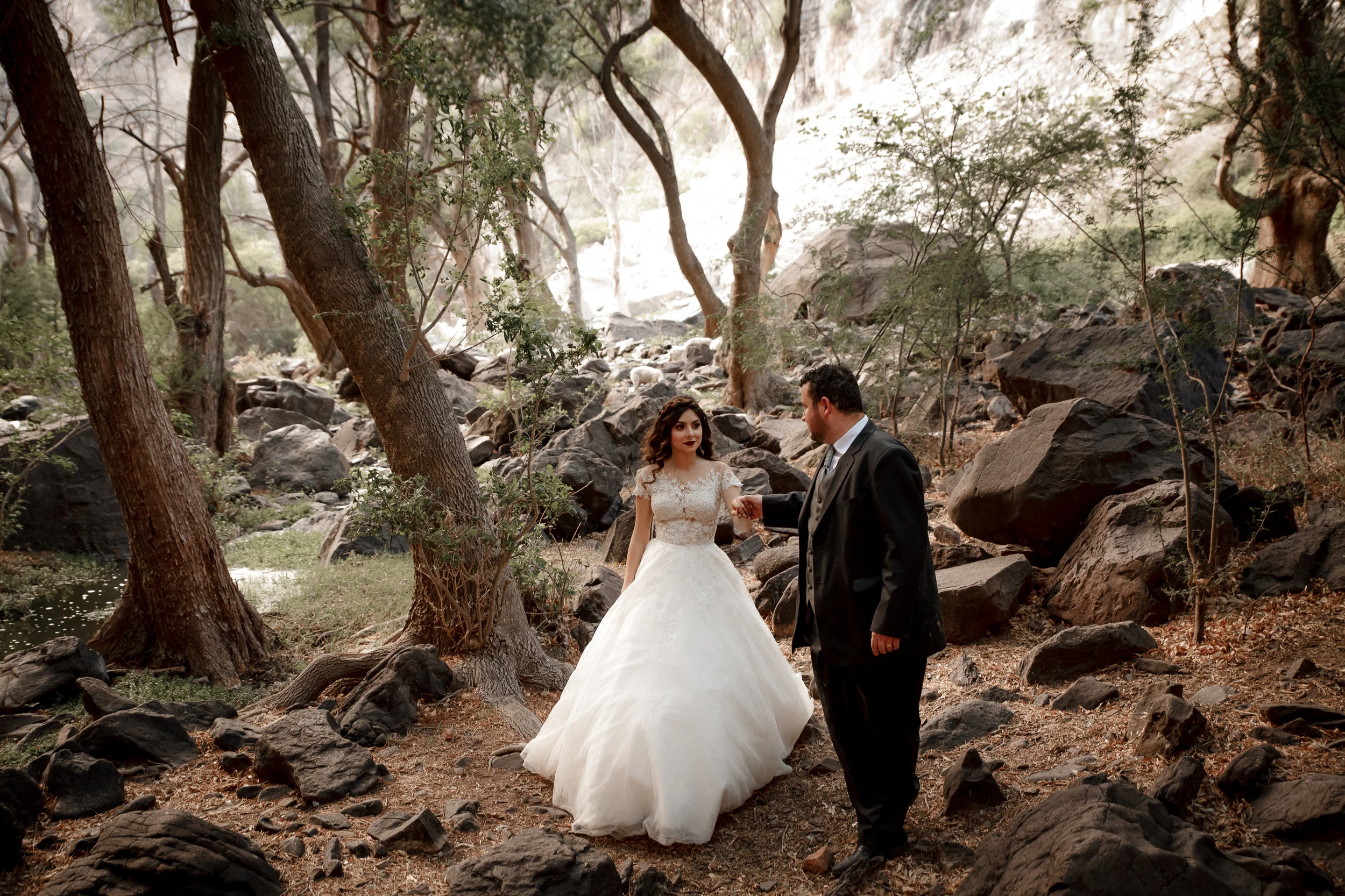 Fotografo-de-bodas-destino-Mexico-wedding-destination-photographer-san-miguel-de-allende-guanajuato-queretaro-boho-bohemian-bohemio-chic-editorial-carotida-photographer-canada-banff-alberta