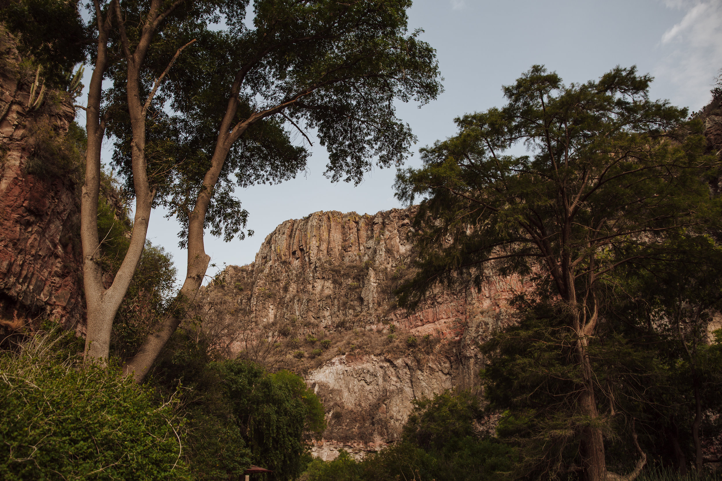 Fotografo-de-bodas-destino-Mexico-wedding-destination-photographer-san-miguel-de-allende-guanajuato-queretaro-boho-bohemian-bohemio-chic-editorial-carotida-photographer-canada-banff-alberta