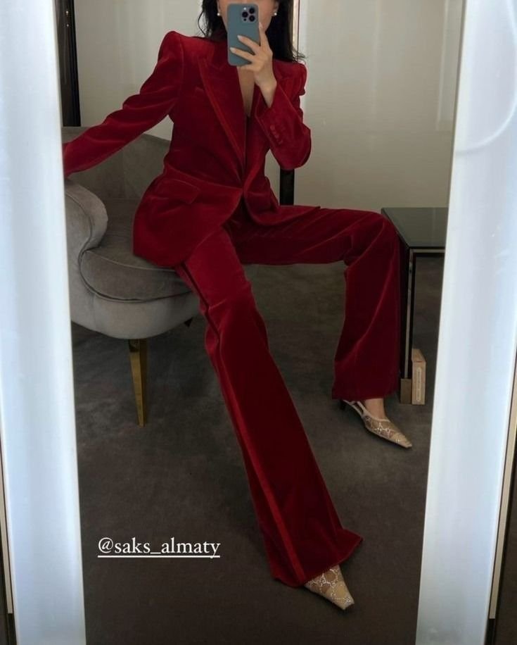 @futuristicglamour ✨.jpeg