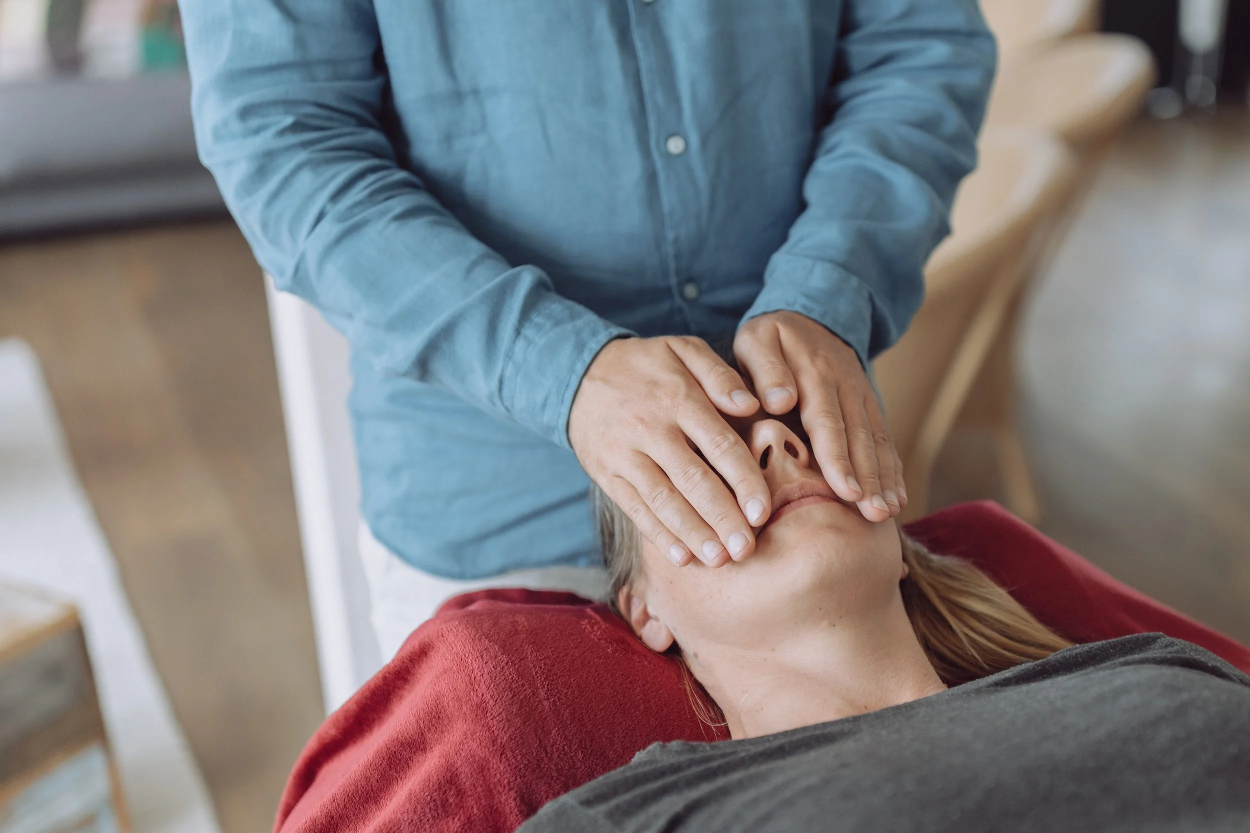 Was spürt man bei einer Reiki-Behandlung? Erfahrungen aus meiner Praxis