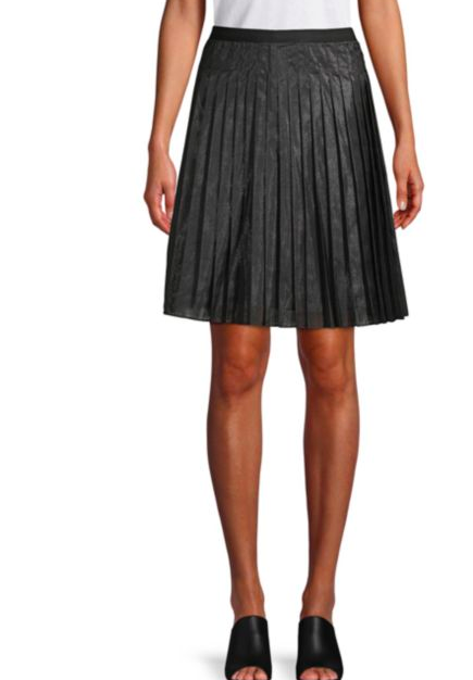 This Robert Graham Pleated Skirt will not only flatter your waistline, but also stay chic and stylish for years to come!