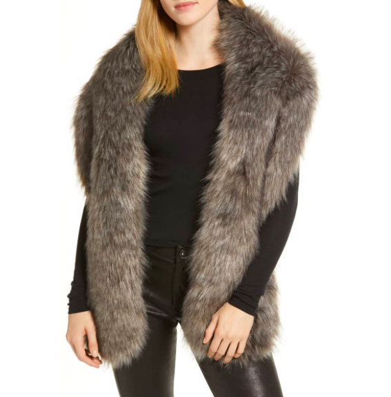 Halogen: Fuax Fox Fur Stole FUR! Always the way to go ; ) You can pop this on under the lapel of your coat to give your outfit an elevated, fashion forward feel. This is a great way to take your outfit from average to wow.