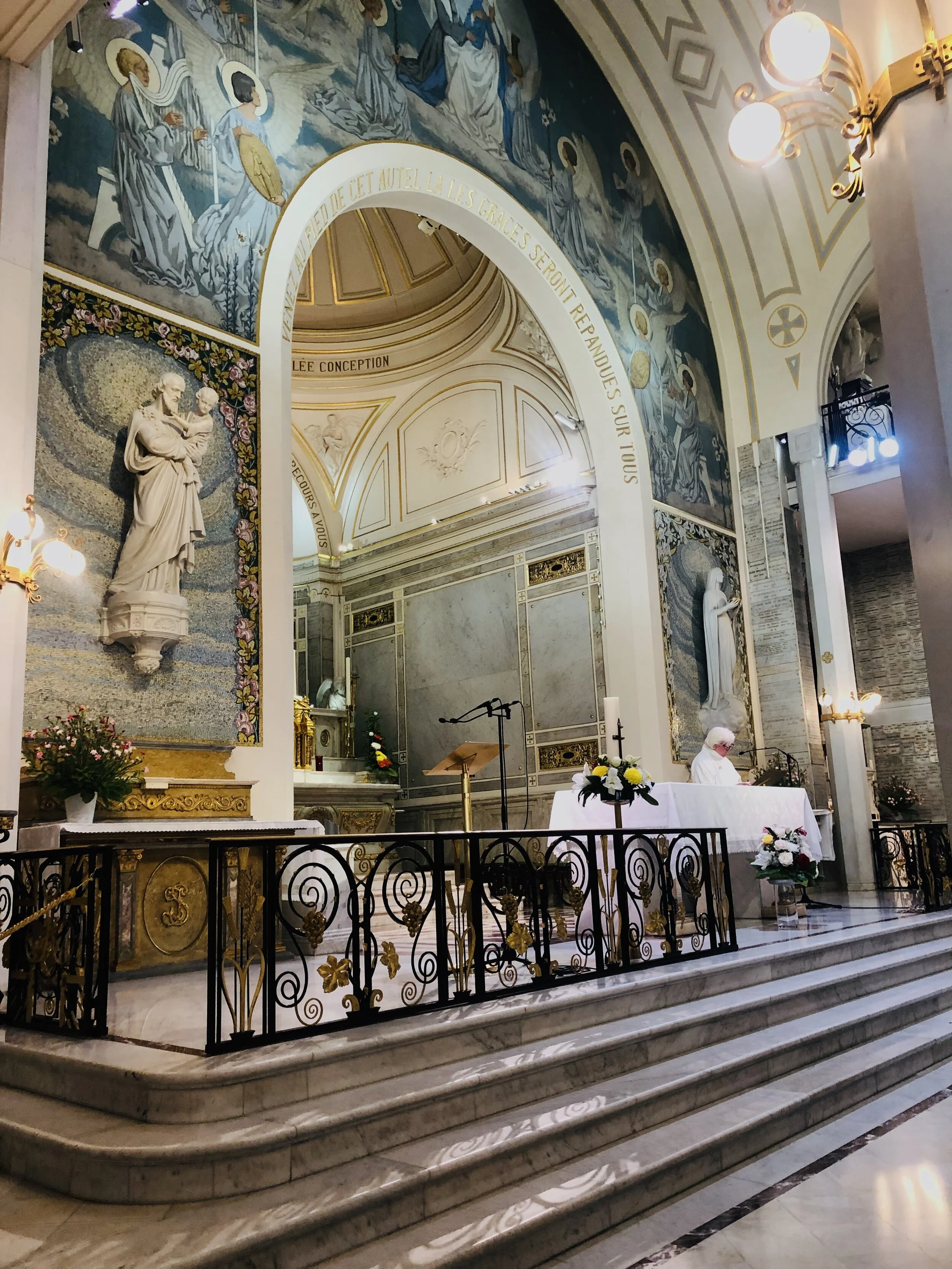 The Power of the Miraculous Medal (and where to buy one) — Meghan ...