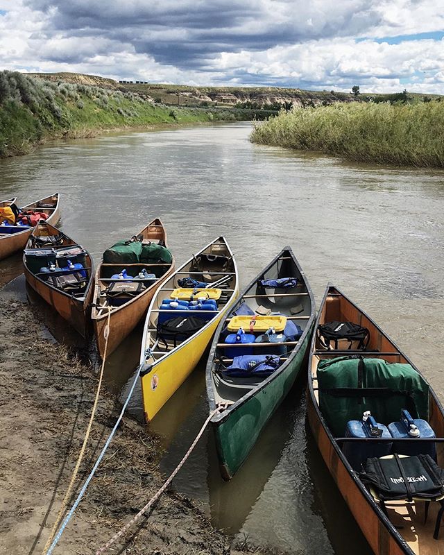 14 boats. 33 people. 3 nights. 45 miles.
🛶 
Fourth of July was off the grid this year. As in, no cell service, kids whittling sticks and playing with fire, sleeping on the ground off the grid. With six other families, we paddled 45 miles of the Uppe