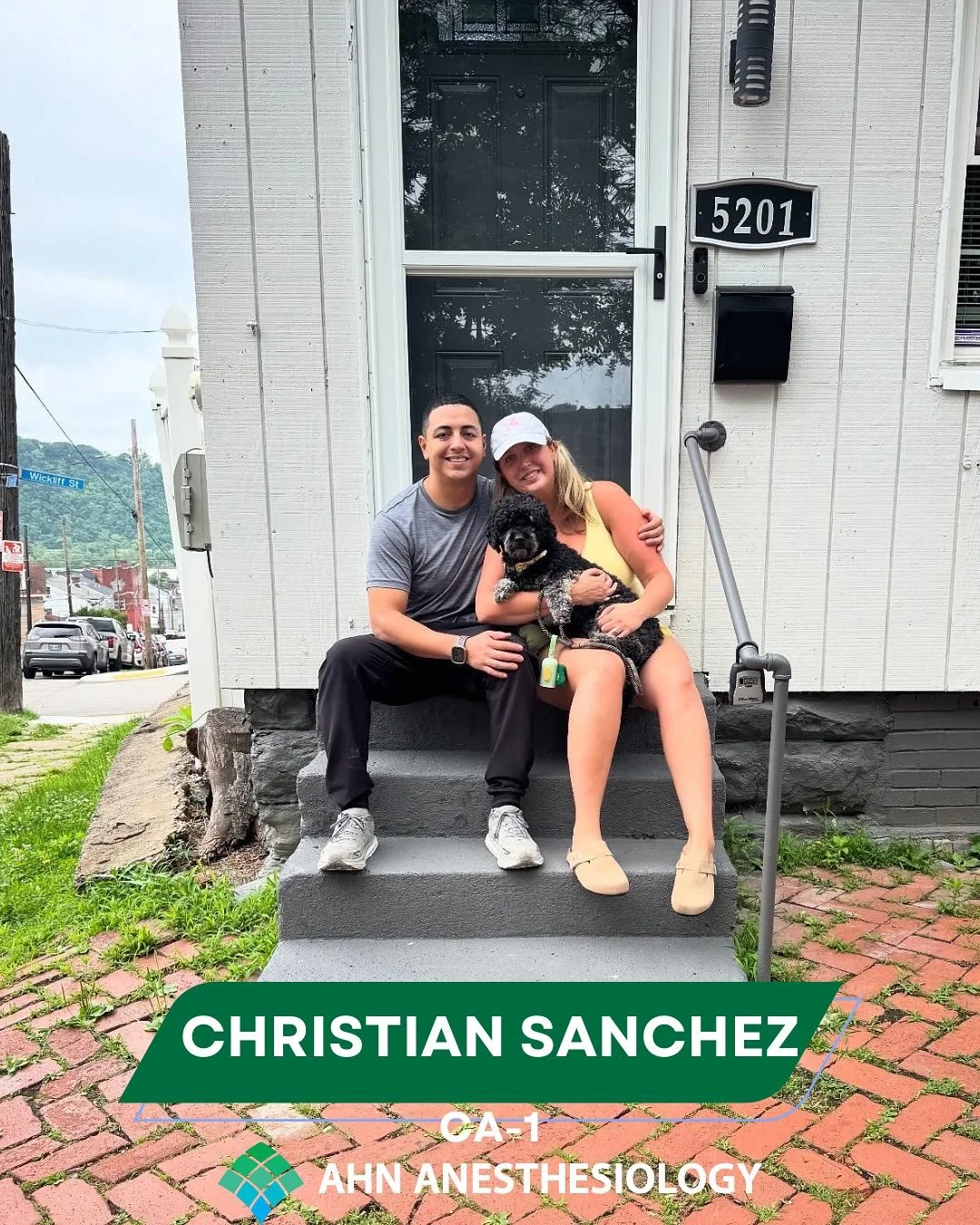 Back at it with another ✨Meet the Resident Monday✨ featuring our third advanced CA-1, Christian! Catch him in the ORs with his Eagles cap 🦅💚
#meettheresident #anesthesiaCA1 #goSteelers