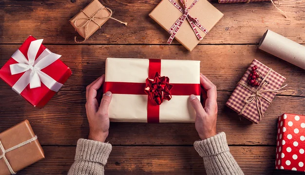 How to Save Hundreds of Dollars This Holiday Season (My Favorite Tricks)