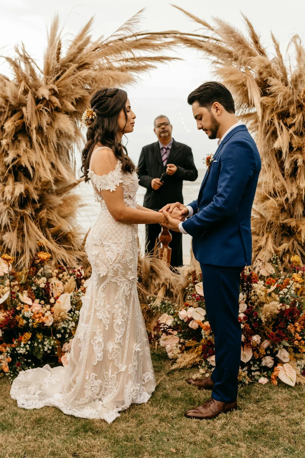 Common Wedding Ceremony Planning Challenges and How to Overcome Them (Expert Guide for Couples)