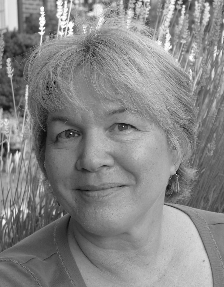 Kristen-p1000353bw2crop small for website.png