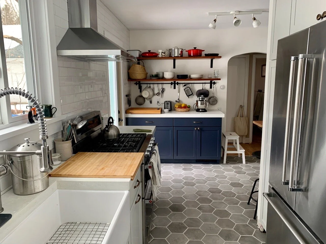 Chelsea’s kitchen after the renovation!