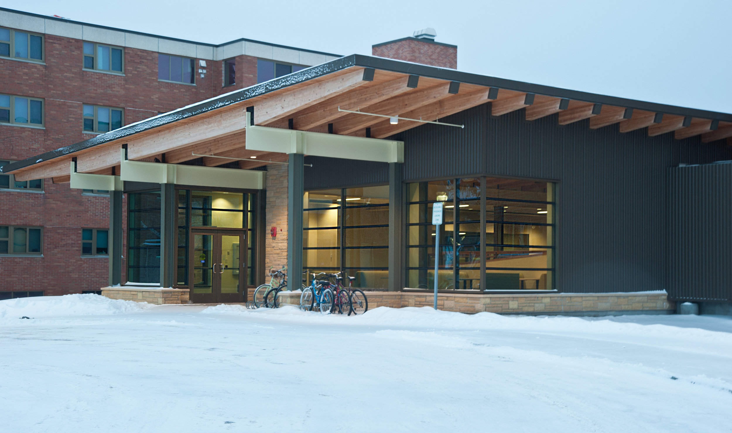 20152_uws_ross_hawkes_blgphoto_frontam_bikes.jpg