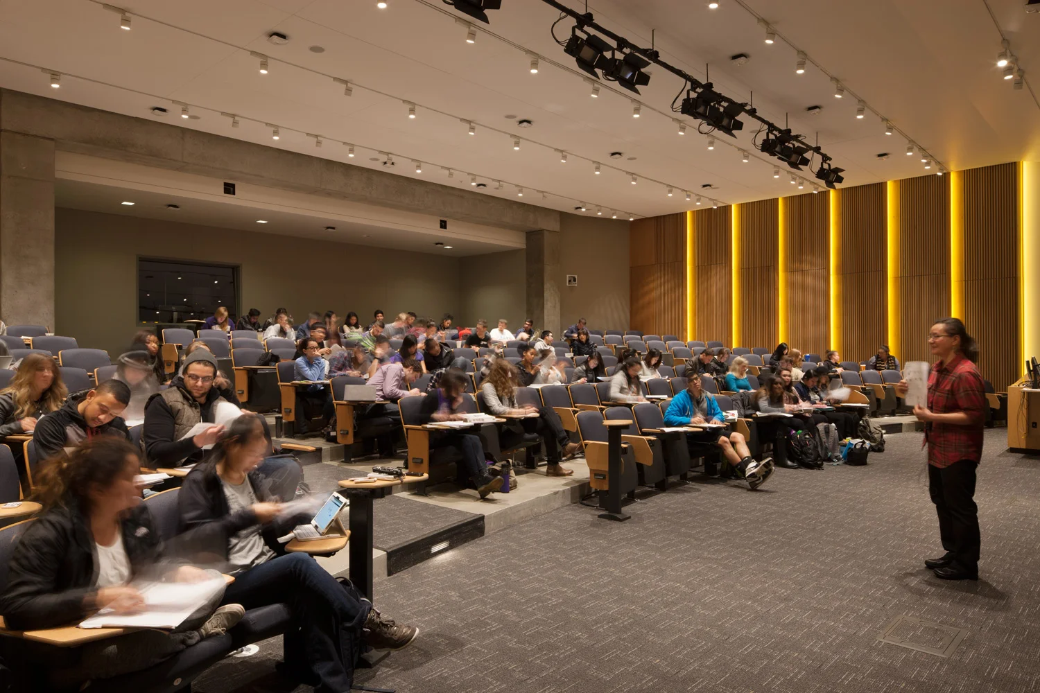 07_LS20150210_uwbothelldisc_032.jpg