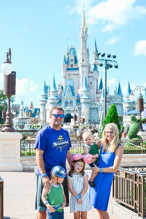 What to Wear to Disney World in March - Spring Packing Guide — A Mom ...