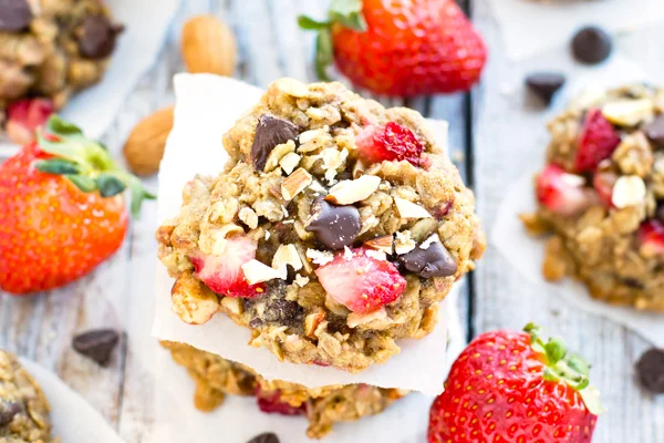 Chocolate-Strawberry-Oatmeal-Breakfast-Cookies-3.jpg