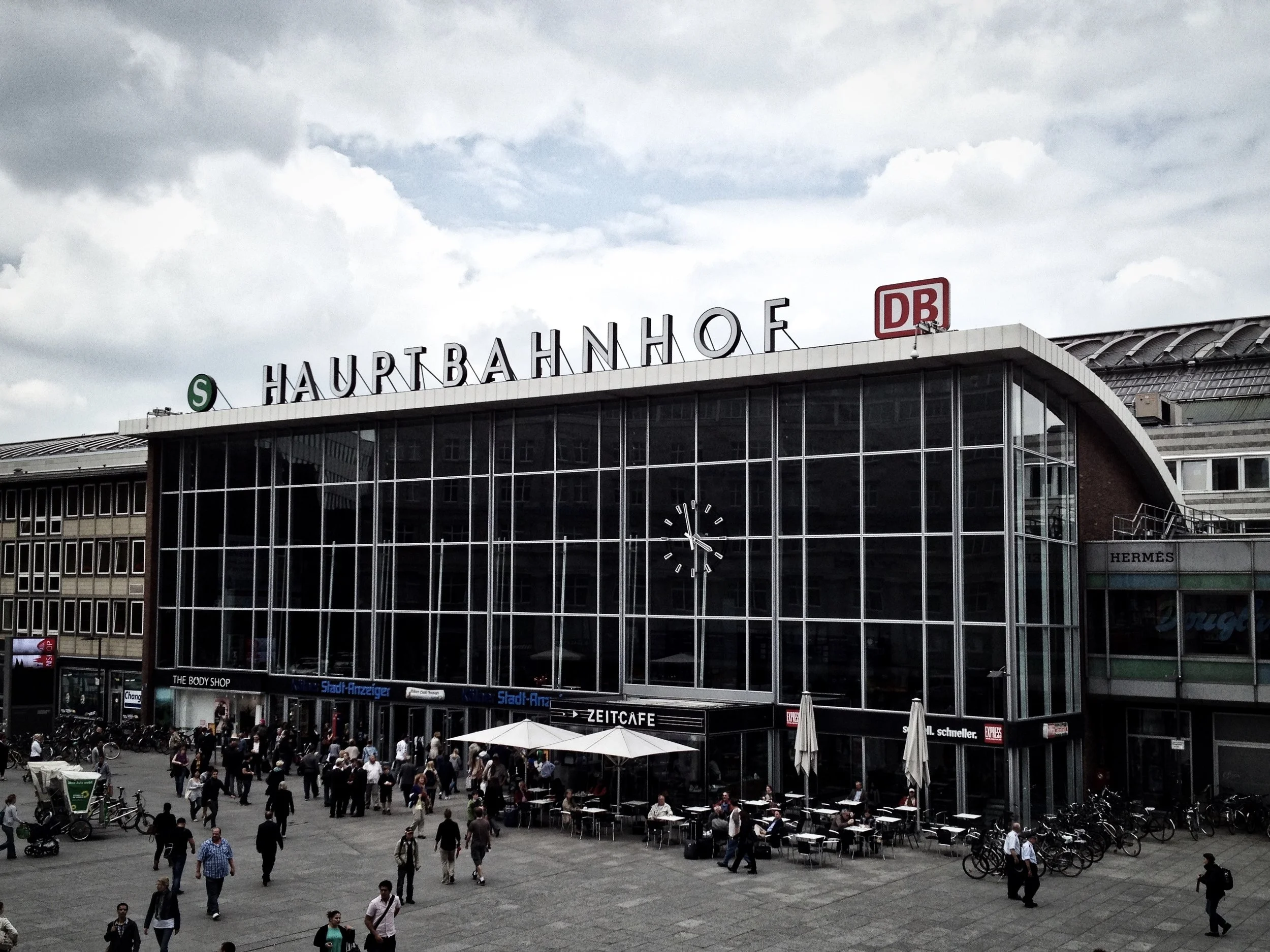 Hauptbahnhof.jpeg