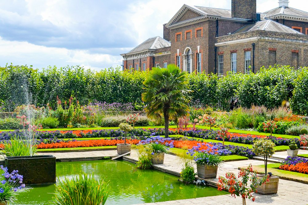 Kensingon Palace Gardens - the perfect thing to do in London for toddlers - A Mom Explores London Family travel guide-2.jpg