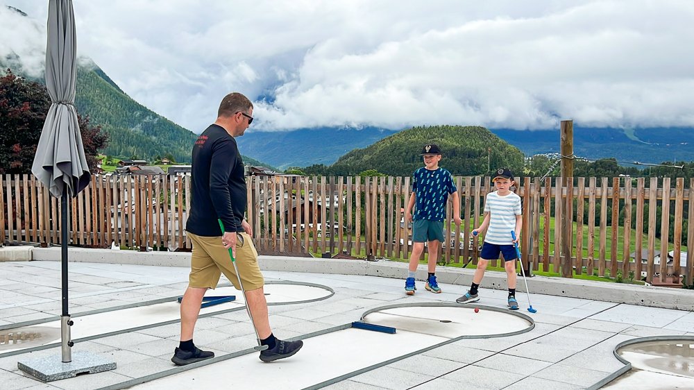 Mini Golf Kinder Hotel Austria.jpg