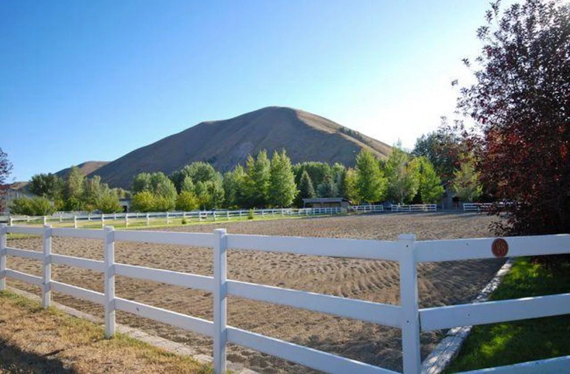 SILVER BELL EQUESTRIAN CENTER - OUTDOOR ARENA