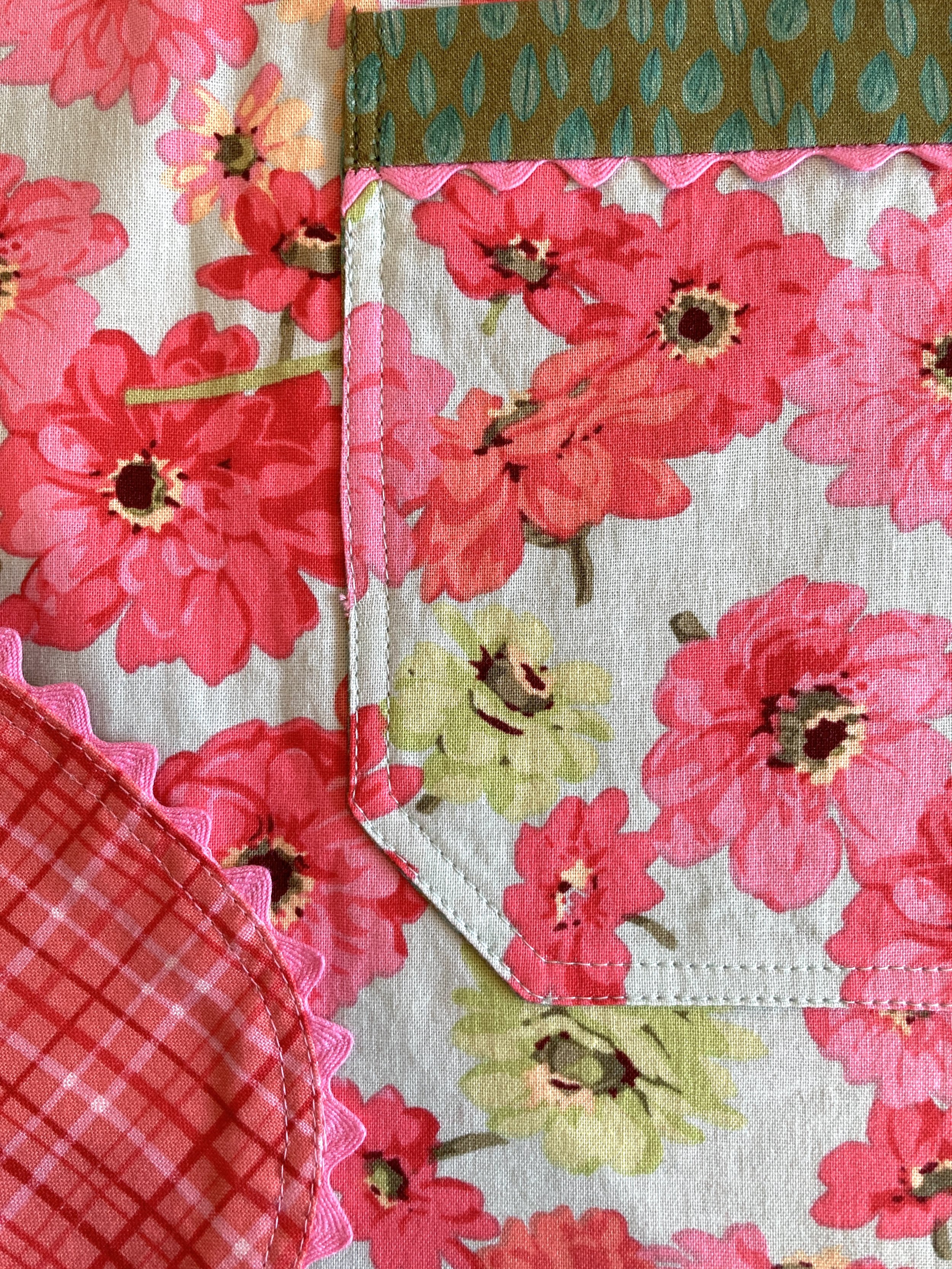 kids zinnia toss detail-E.jpg