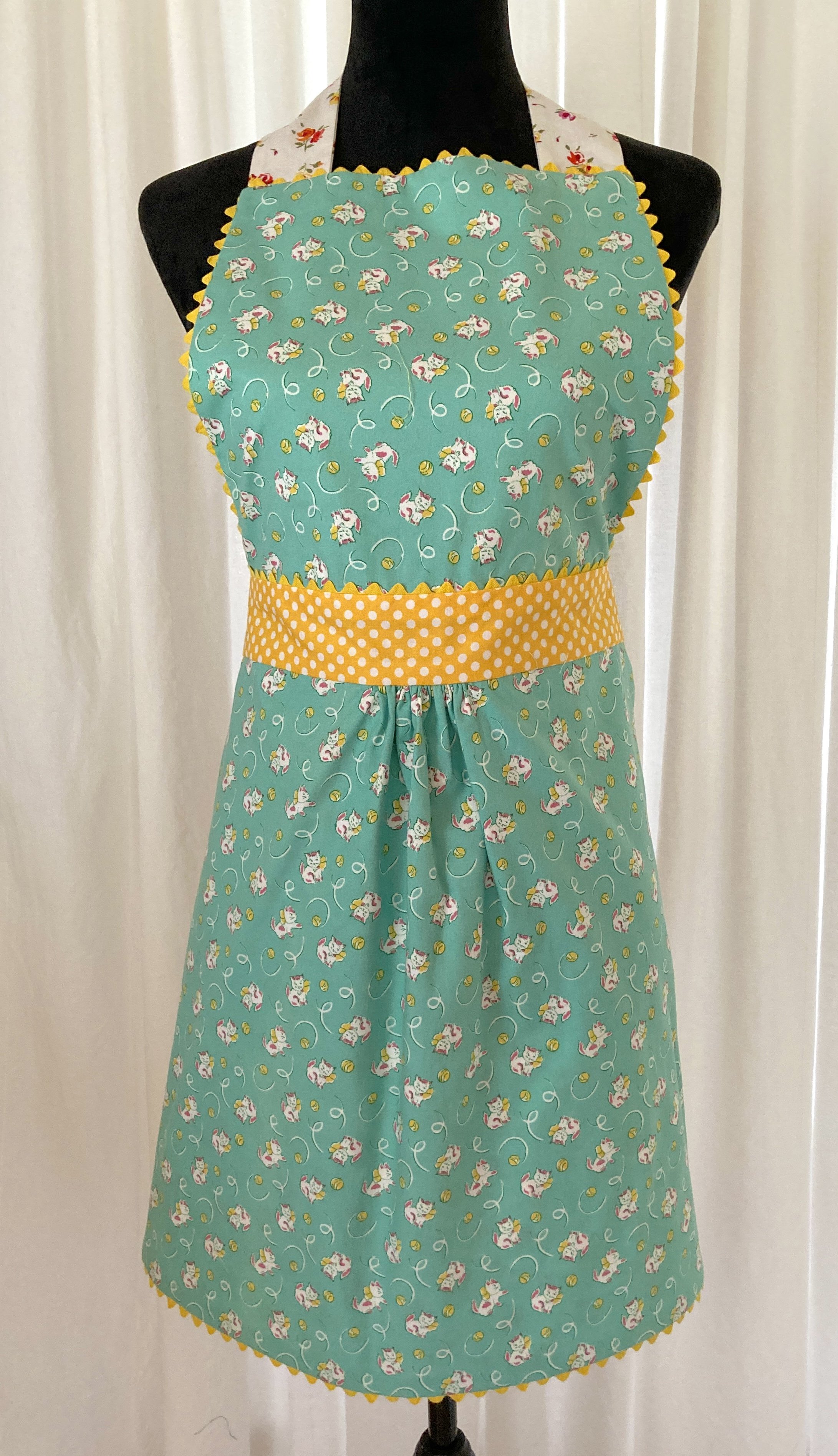 Vintage Kitties Yellow-E.JPG