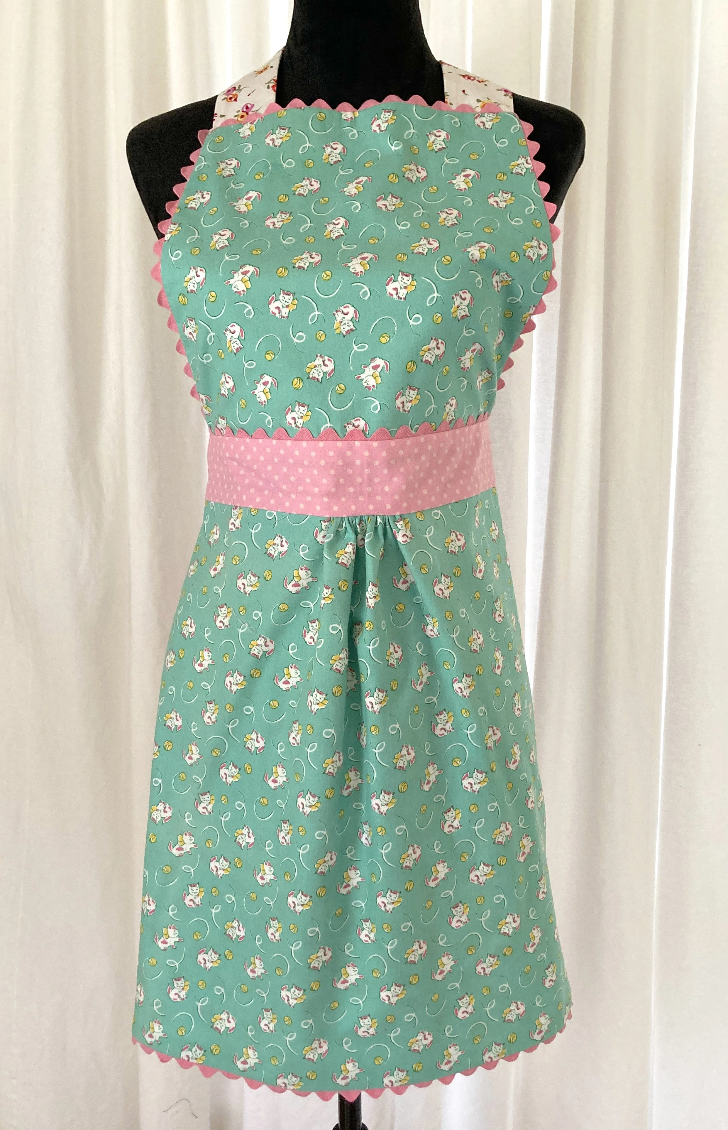 Vintage Kitties Pink-E.JPG