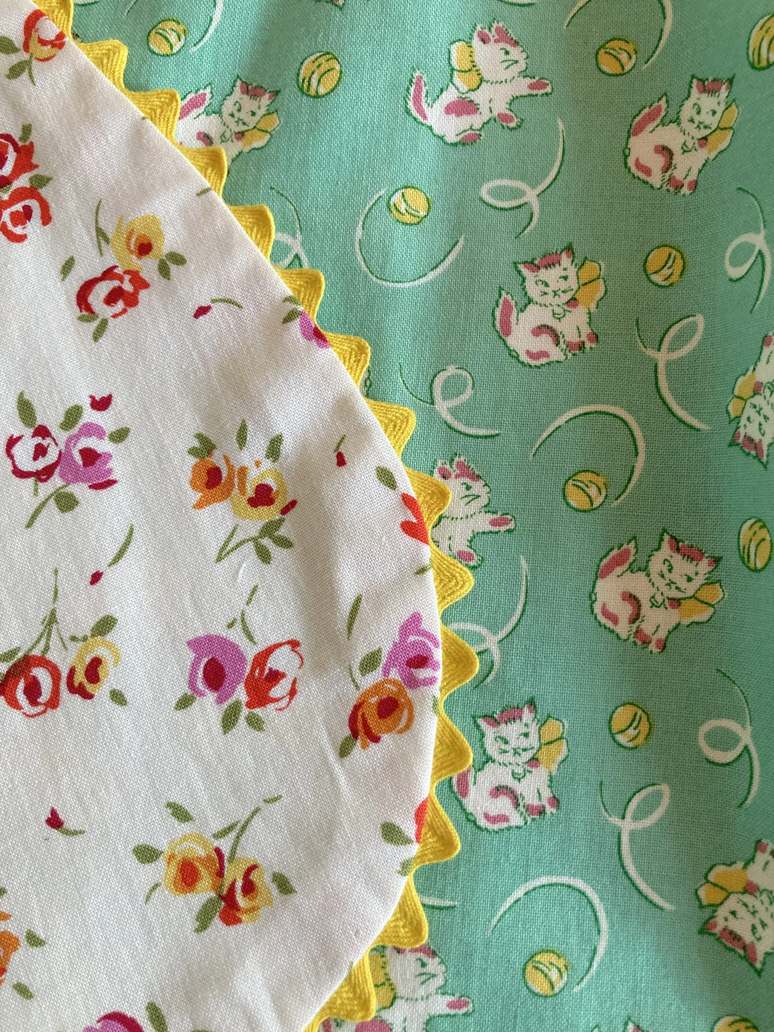 Vintage Kitties Yellow detail-E.JPG