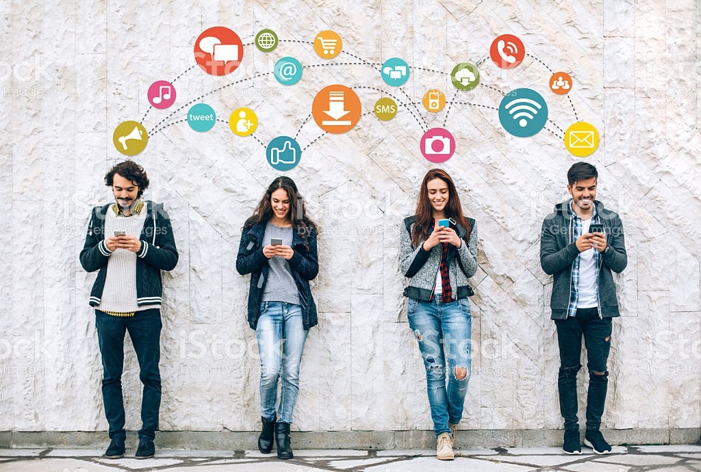 MODERN SOCIAL-MEDIA-LIZING... psudeo-virtual connection