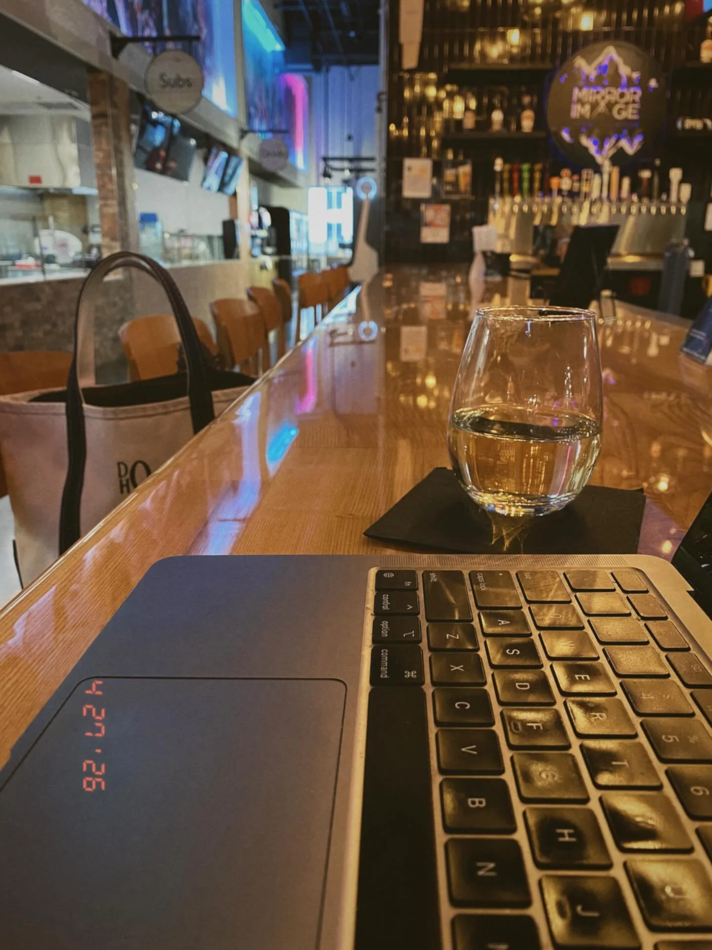 has a work travel whatever tip. 

if you&rsquo;re new to a place &amp; starving find a grocery store with multiple bars. 

a salad bar, a hot bar &amp; a bar bar.

congrats now you&rsquo;re fed and watered in one stop.

now go find your hotel. 🙃

yo