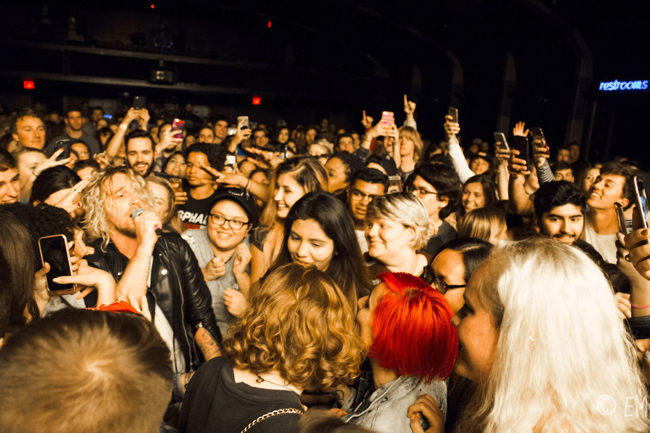 gwold crowd pic.jpg