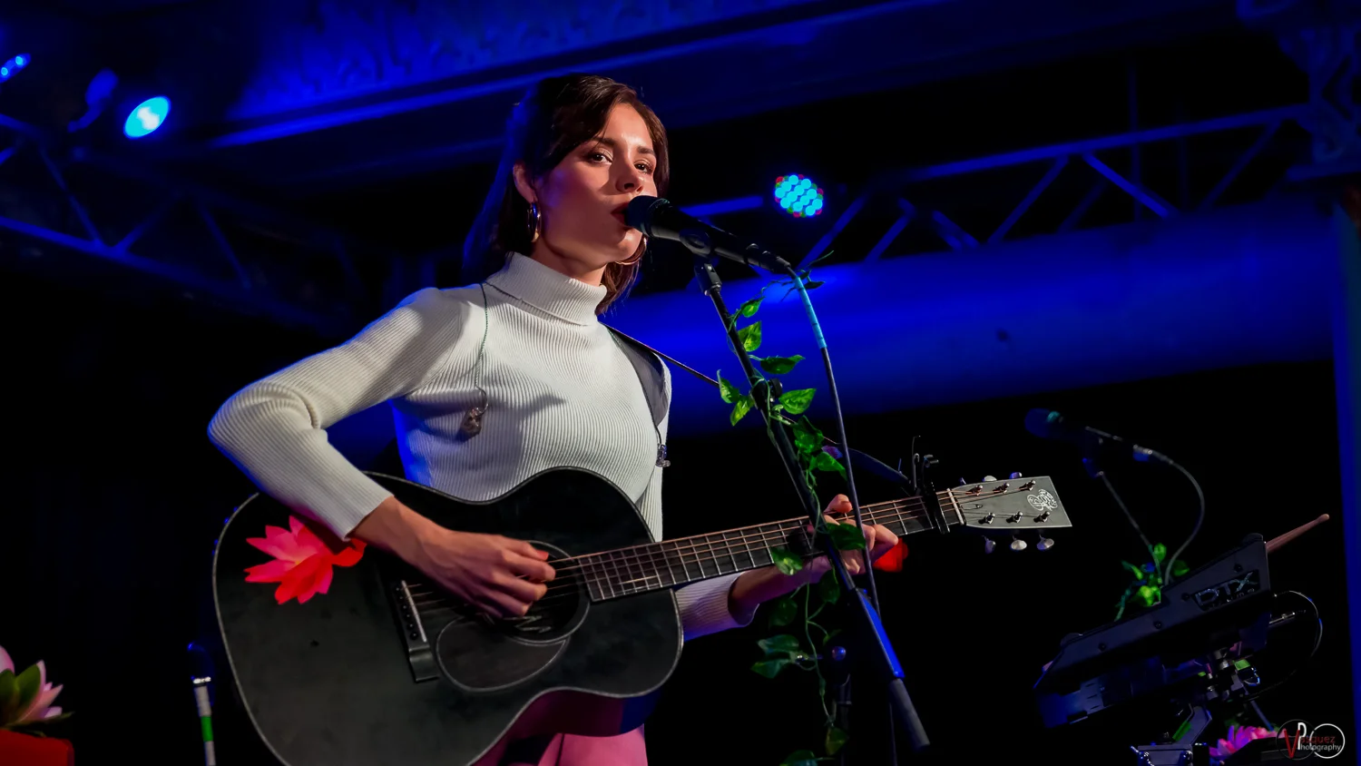 Nina_Nesbitt_April 12, 2018_Tony_Vasquez_12_LR.jpg