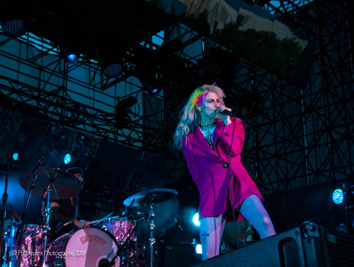 Paramore-2.jpg