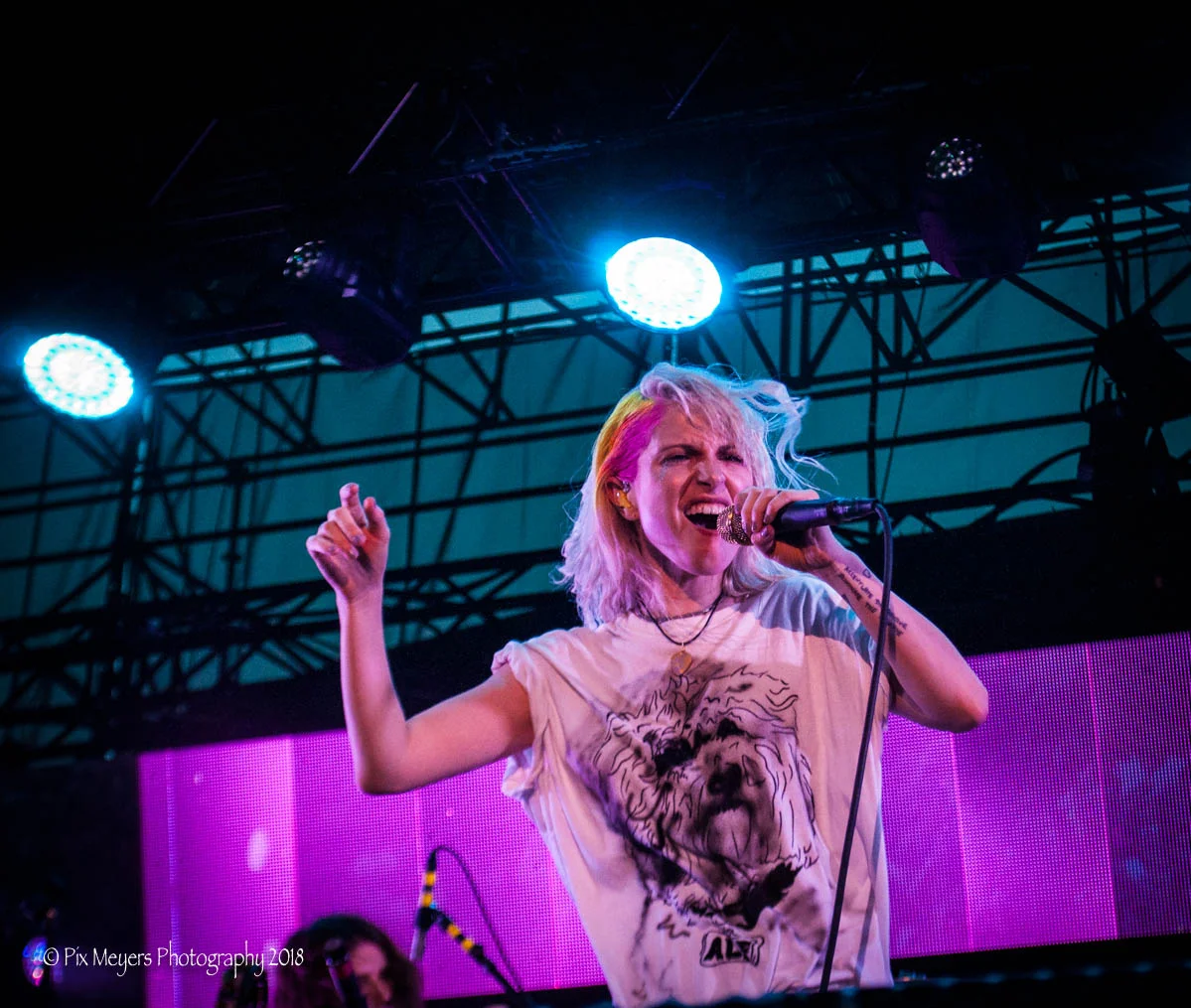 Paramore-9.jpg