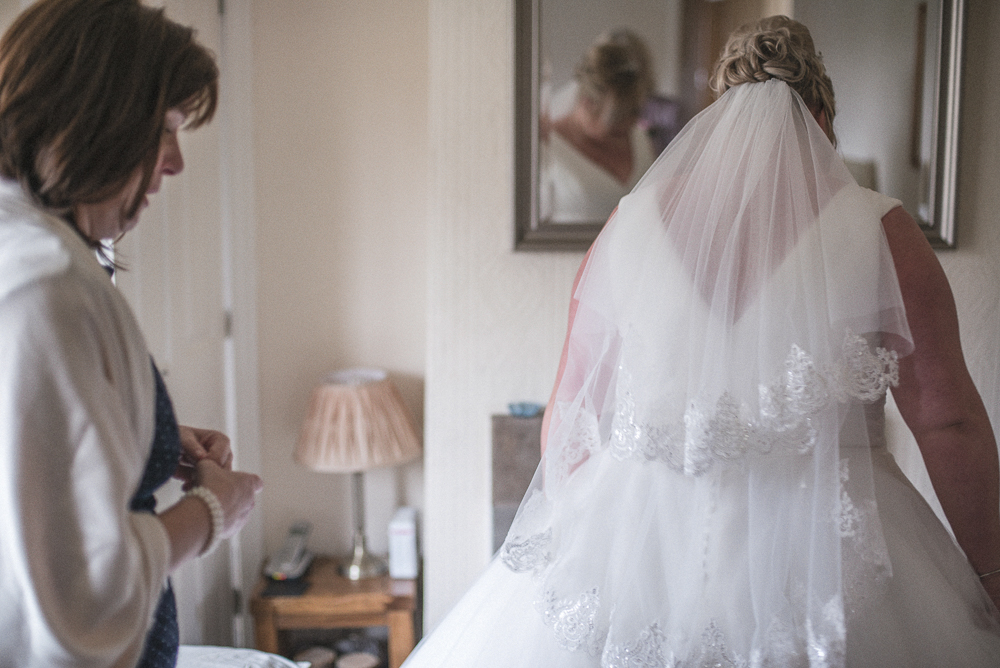 Charlotte and Darren Web-17.jpg