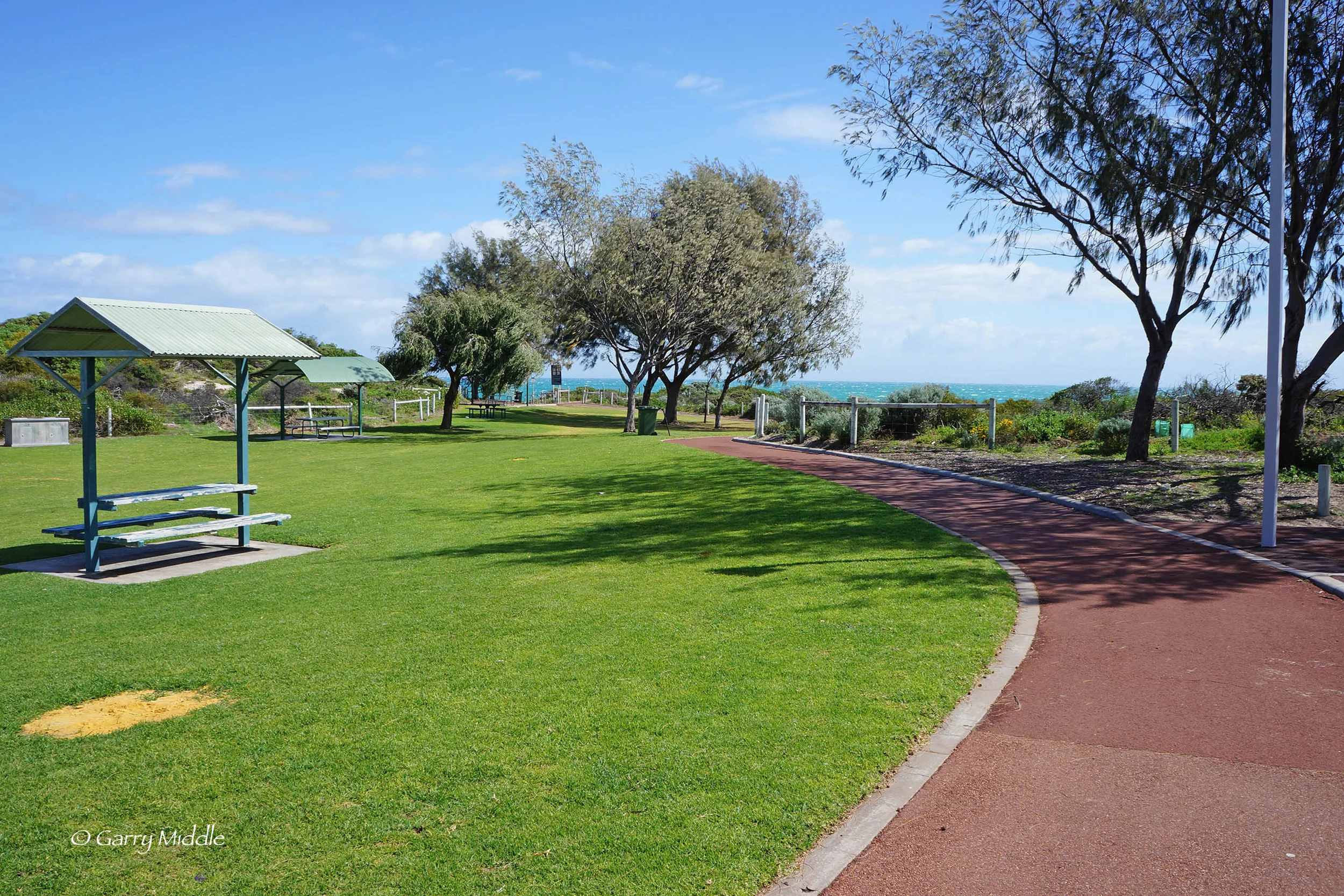 Plate 1: Typical red bitumen path – Iluka